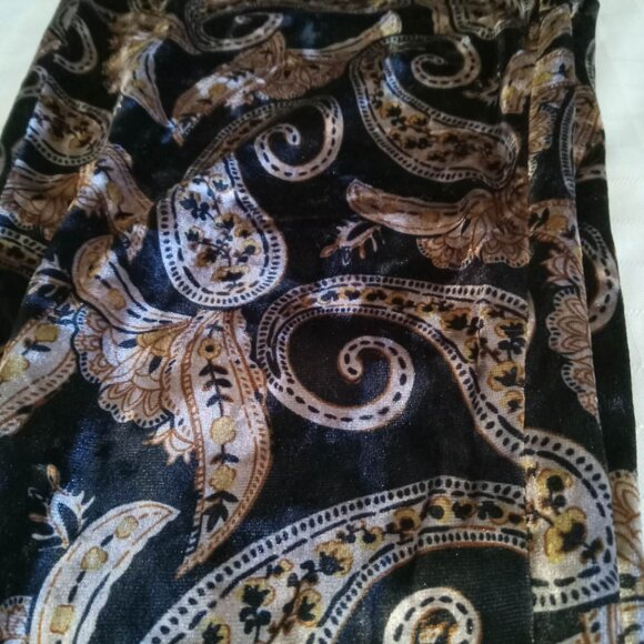 Stretch velvet and spandex leggings with paisley pattern Small - Picture 2 of 6